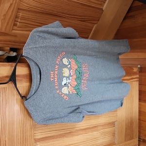 Slouchy Peanuts Shirt!!